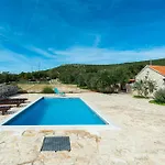 Dalmatian Irena Tatil Evi Bruska