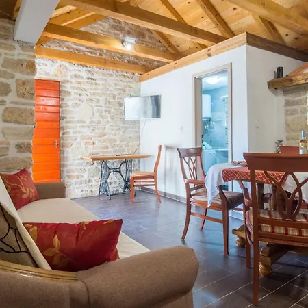 Dalmatian Irena Tatil Evi Bruska